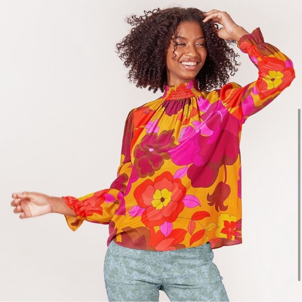 Tucker NYC Stella Top Lime Retro Floral Long Sleeve Blouse Size Small 70s Silk